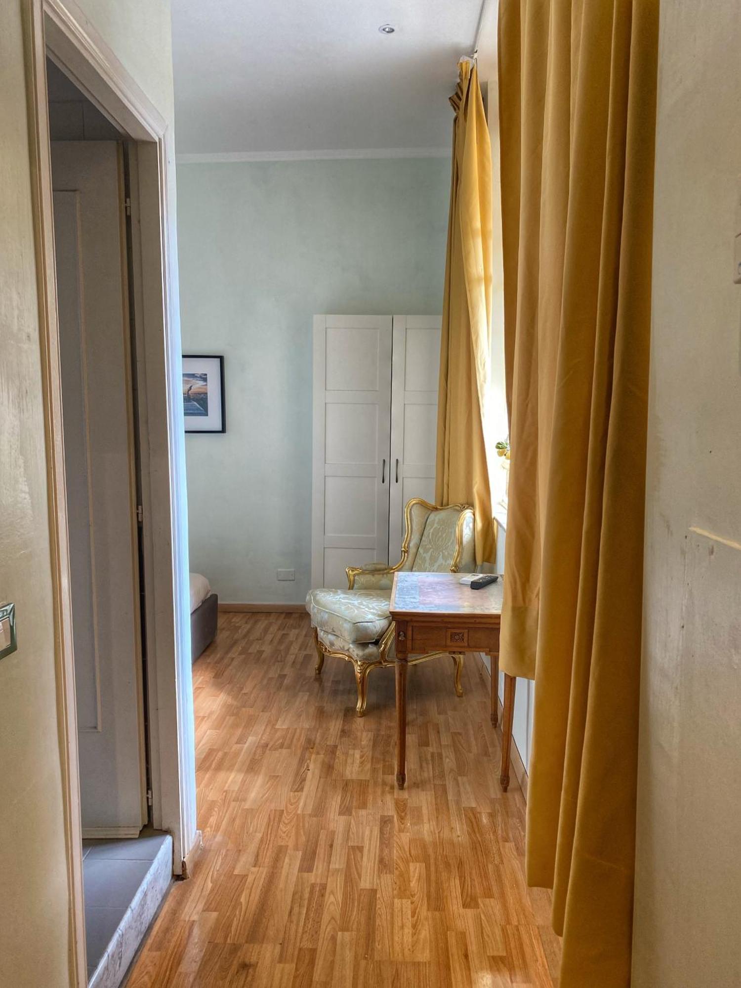Virgilio Suite Rome Ruang foto