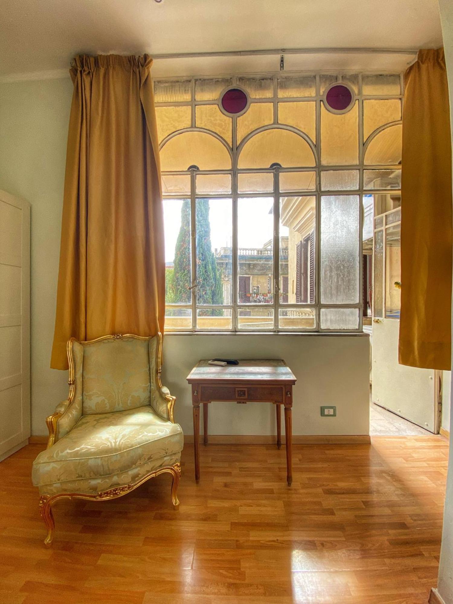 Virgilio Suite Rome Ruang foto